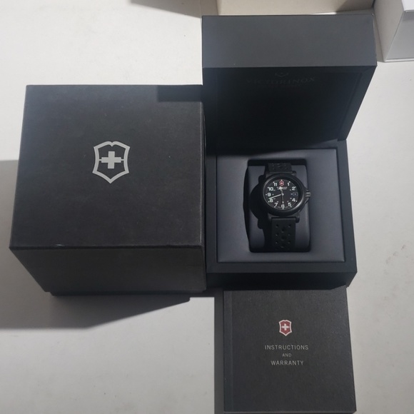 Victorinox Swiss Army Renegade Watch (no battery) - Picture 1 of 5